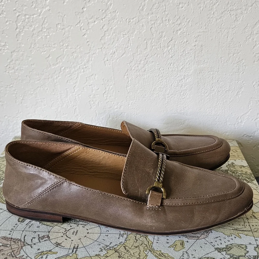 Patricia Nash soft leather chained brown loafers size 8‎
